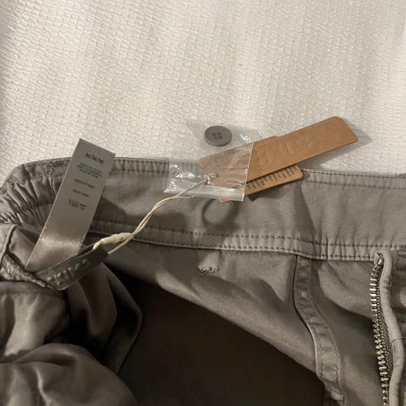 SKIMS Gray Cargo Pants - Picture 3 of 3